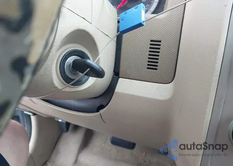 2010 Ford Escape Xlt из США, поврежденный, VIN 1FMCU0DG2AKA43118